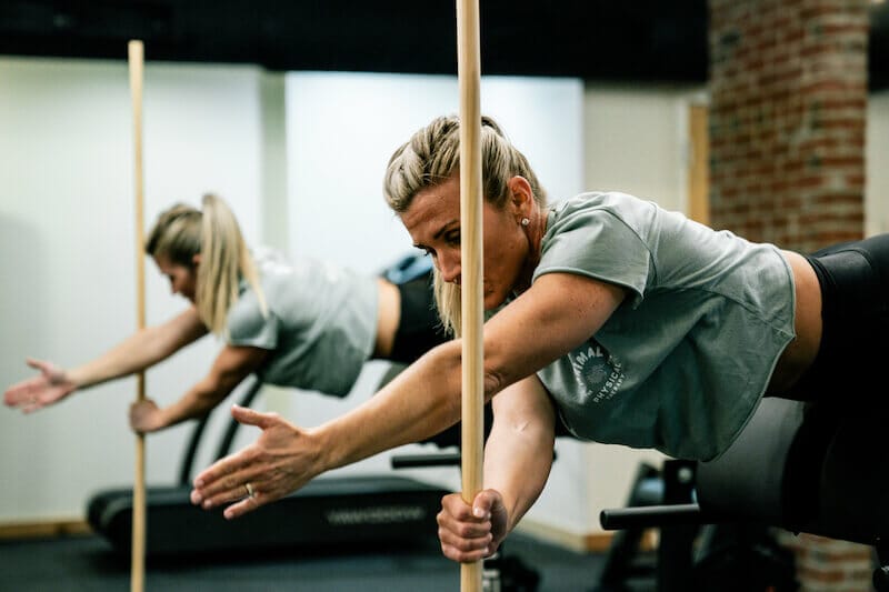 shoulder recovery exercise demonstration by physical therapist JJ Thomas at Bryn Mawr physical therapy clinic 